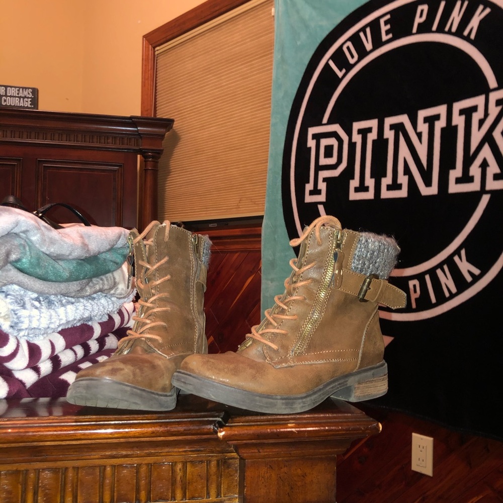 women’s boots